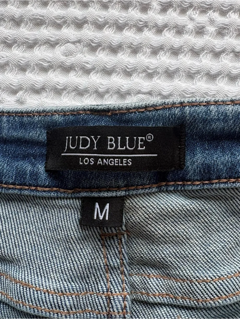 Judy Blue High Rise Cutoff Bermuda Shorts Medium Wash Raw Hem Distressed M